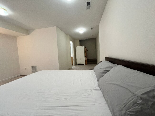 14593 Faith Ct in Woodbridge, VA - Foto de edificio - Building Photo