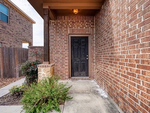 303-307 Creekside Curve in New Braunfels, TX - Building Photo - Building Photo