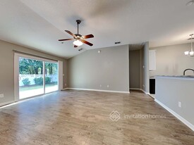 1008 Andrea Way in Jacksonville, FL - Foto de edificio - Building Photo