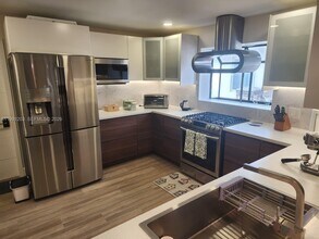 831 Plover Ave in Miami Springs, FL - Building Photo - Building Photo