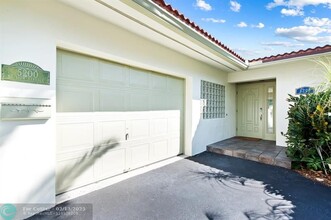 5200 NE 18th Terrace in Fort Lauderdale, FL - Building Photo - Building Photo