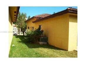 2540 NE 41st Terrace in Homestead, FL - Building Photo - Building Photo