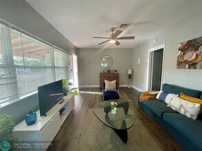 832 NE 17th Ave in Fort Lauderdale, FL - Building Photo - Building Photo