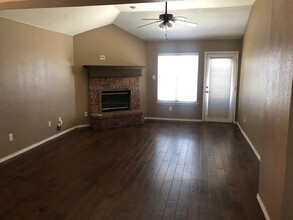 11101 Akron Ave in Lubbock, TX - Building Photo - Building Photo
