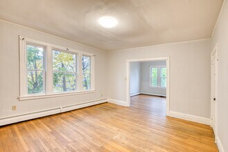 429 New Britain Ave in Hartford, CT - Building Photo - Building Photo