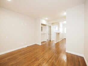 1215 Granville Ave in Los Angeles, CA - Building Photo - Interior Photo