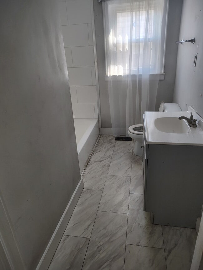 property at 204 Circle Ct