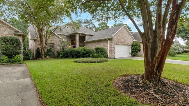 property at 14918 Plantation Oak Dr