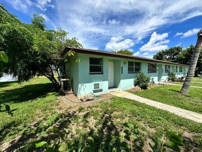 3403 Palm Dr in Punta Gorda, FL - Building Photo - Building Photo