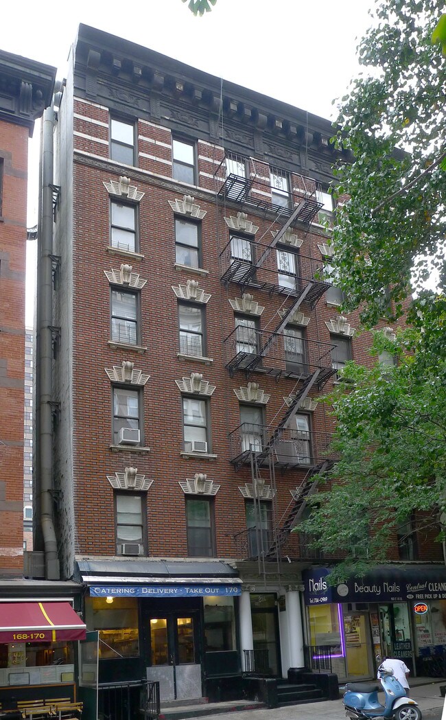 168 E 81st St in New York, NY - Foto de edificio - Building Photo