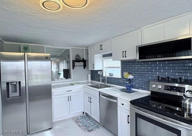 property at 807 Homefolks St