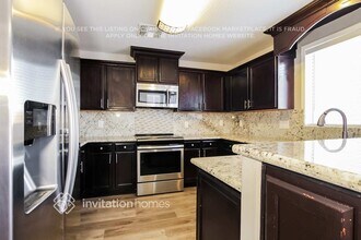 11502 W Shaw Butte Dr in El Mirage, AZ - Foto de edificio - Building Photo