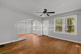 40 S Hartnett Ave in Ferguson, MO - Building Photo - Building Photo