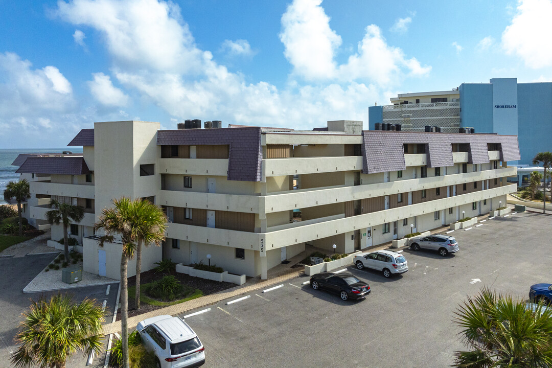 Bent Palm Club in Ormond Beach, FL - Building Photo