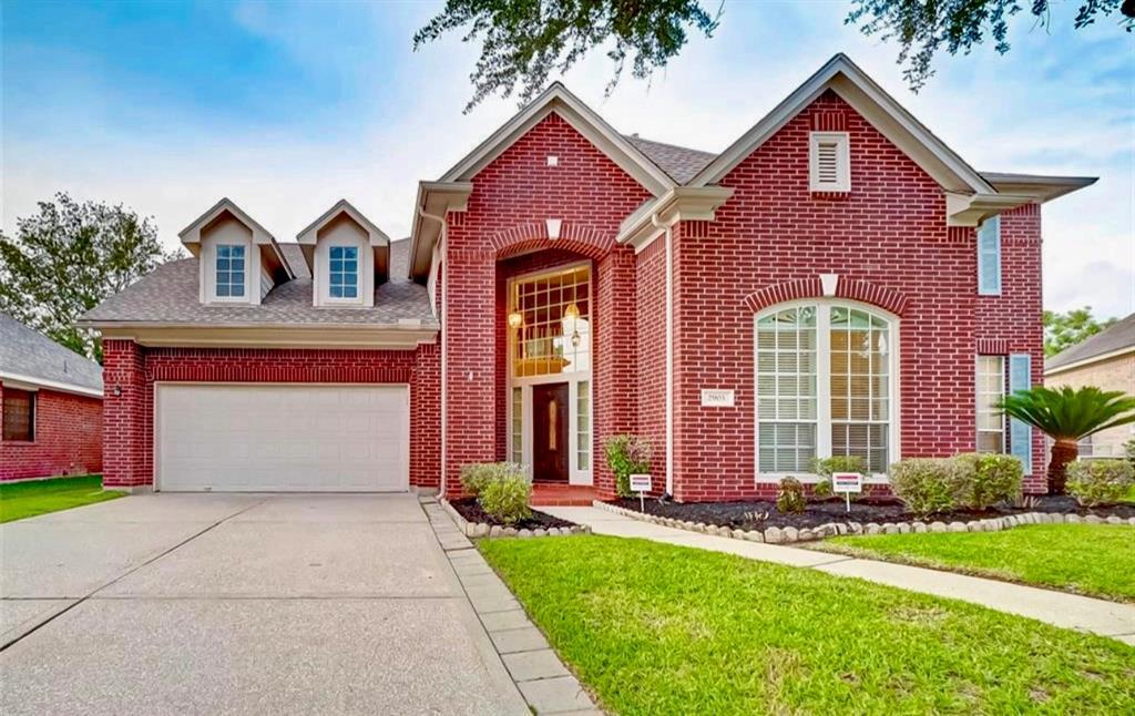 2903 Autumn Cove Ct in Friendswood, TX - Building Photo