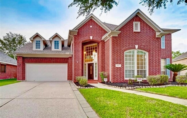property at 2903 Autumn Cove Ct