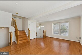 12300 Sweetbriar Pl in Waldorf, MD - Building Photo - Building Photo