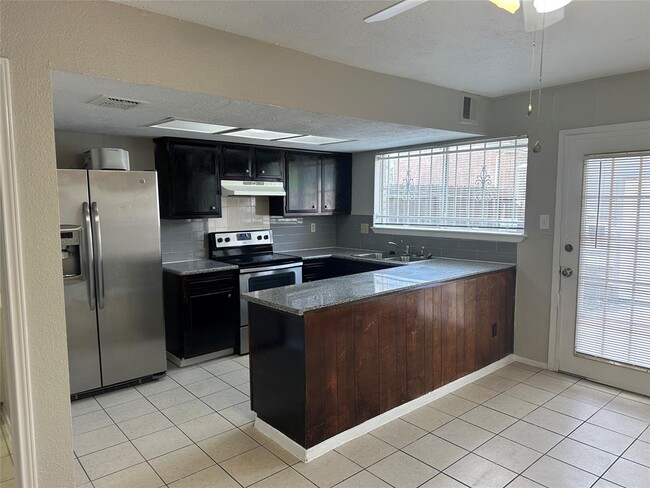 12881 High Star Dr in Houston, TX - Building Photo - Building Photo