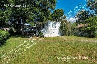 717 Cherry St in Talladega, AL - Building Photo - Building Photo