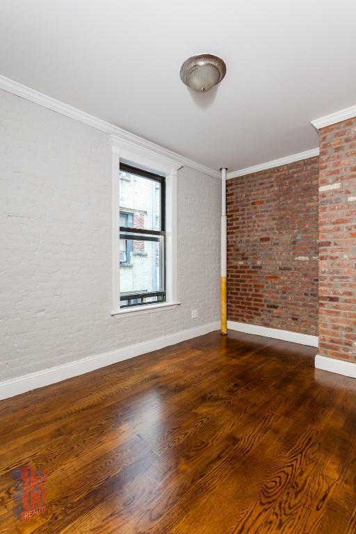 property at 346 E 18th St