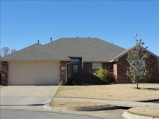 property at 1322 Dustin Dr