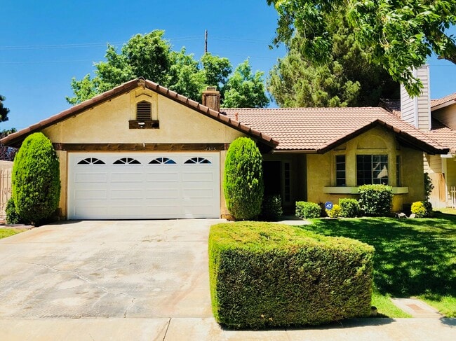 property at 1305 Windsor Pl