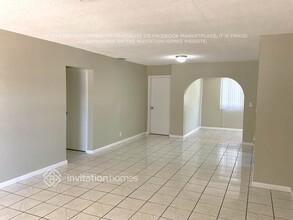 27 SE 13th Terrace in Dania Beach, FL - Building Photo - Building Photo