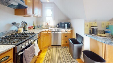 389 Highland Ave, Unit 3 in Somerville, MA - Building Photo - Building Photo