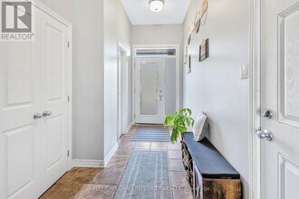 313 Warmstone Dr in Ottawa, ON - Building Photo - Building Photo