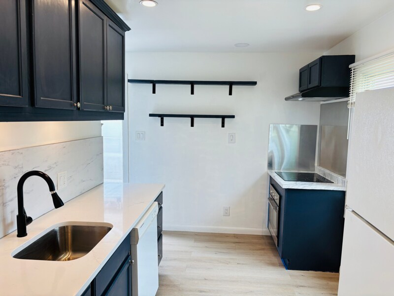 1520 E Meyers Ave in Hazel Park, MI - Building Photo