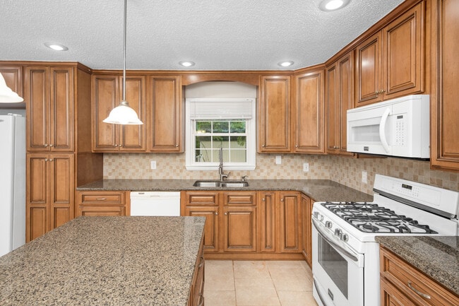 1003 Coronado Ave SE in Huntsville, AL - Building Photo - Building Photo