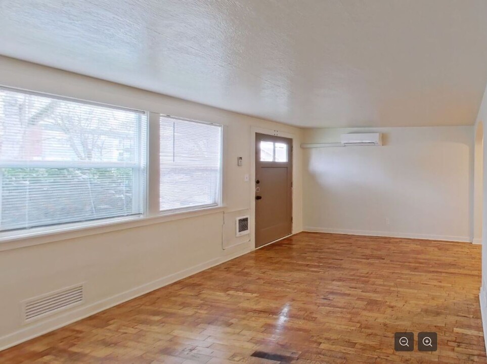 484-490 E 14th Ave in Eugene, OR - Building Photo