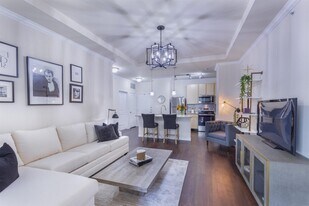 Aventura at Forest Park and Tower Grove TH in St. Louis, MO - Building Photo