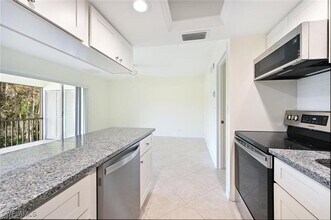 18 Bobolink Ct in Naples, FL - Building Photo - Building Photo