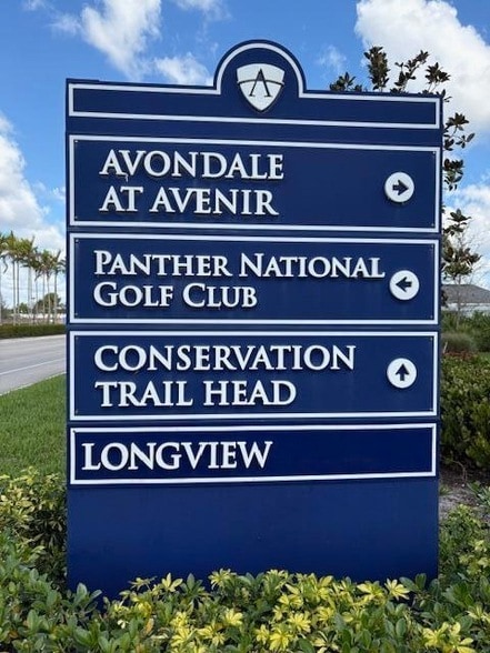 10514 Northbrook Cir in Palm Beach Gardens, FL - Foto de edificio - Building Photo