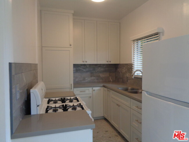 1266 S Citrus Ave in Los Angeles, CA - Building Photo - Building Photo