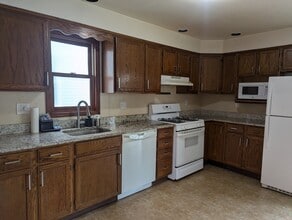 11 Belmont St in Hamden, CT - Foto de edificio - Building Photo