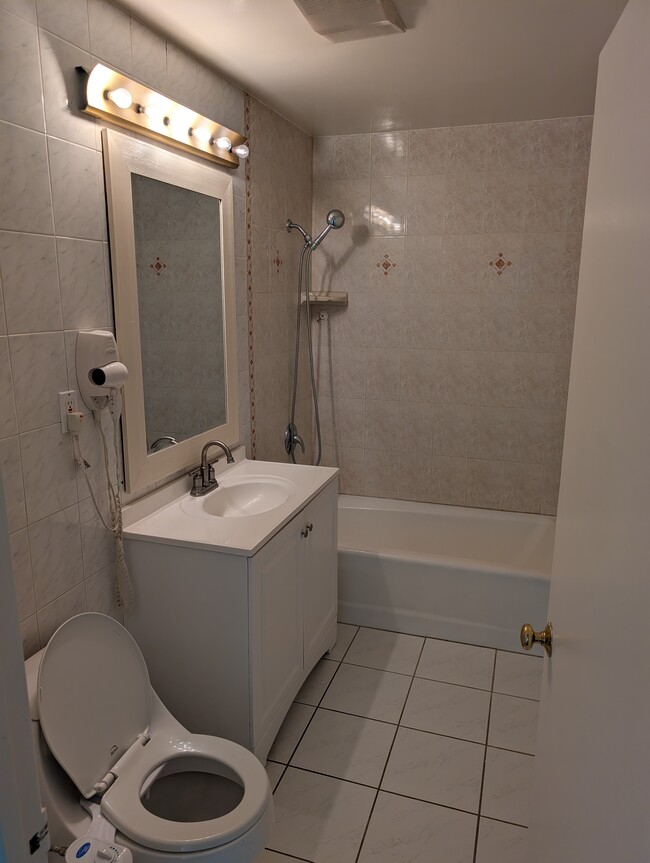 2214 Eckhart Ave in Rosemead, CA - Building Photo - Building Photo