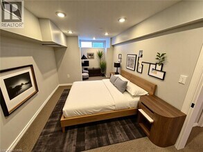 126 Park St N in Hamilton, ON - Building Photo - Building Photo