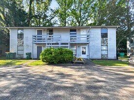 512 Landview Dr in Fort Walton Beach, FL - Building Photo