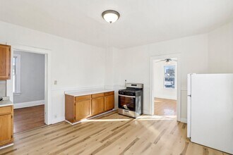 1819 N Pulaski St in Milwaukee, WI - Building Photo - Building Photo
