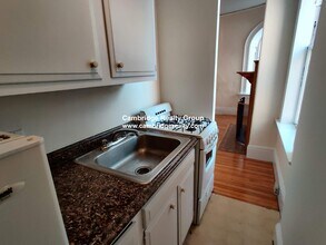 10 Ware St, Unit 10 in Cambridge, MA - Building Photo - Building Photo