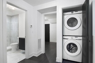 1833 S Throop St in Chicago, IL - Building Photo - Building Photo