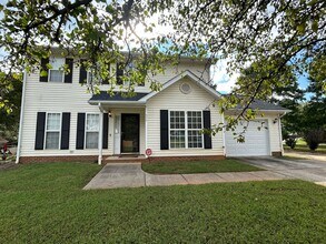 600 Summerwalk Rd in Greensboro, NC - Building Photo - Building Photo