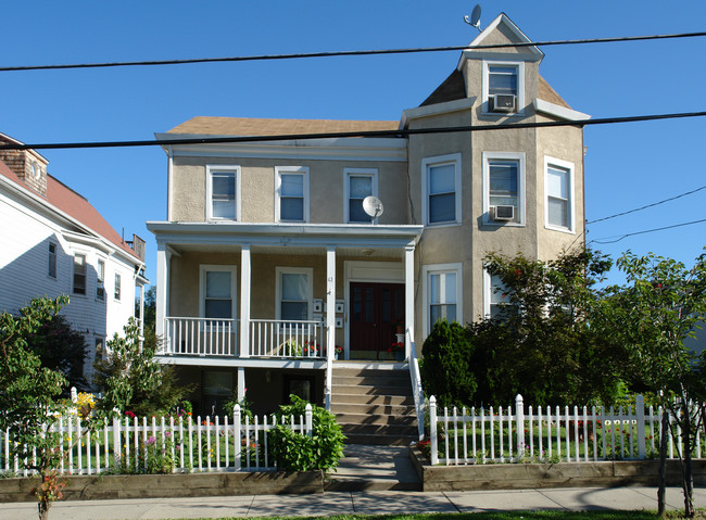 43 Depeyster St in Tarrytown, NY - Building Photo - Building Photo