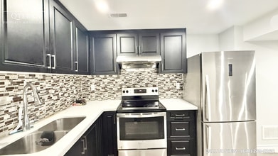 102 Tozer Cres in Ajax, ON - Building Photo - Building Photo