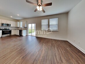 1067 Tan Tara Trl in Jacksonville, FL - Building Photo - Building Photo