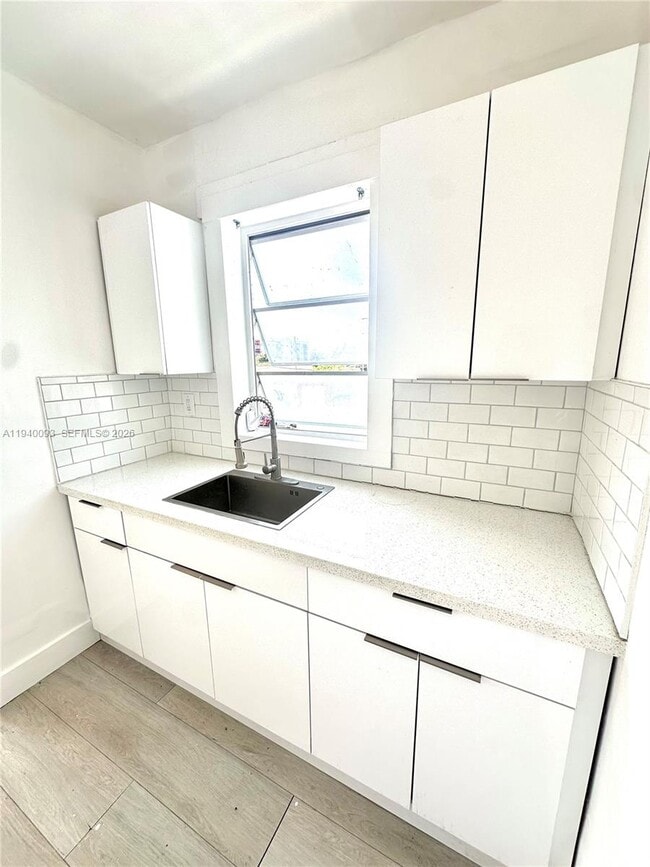 967 SW 5th St in Miami, FL - Building Photo - Building Photo