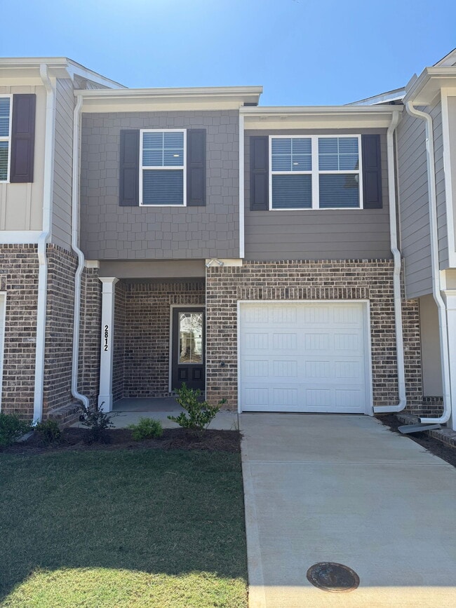 property at 2812 Lillian Ln