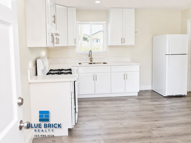 property at 3119 W 63rd St